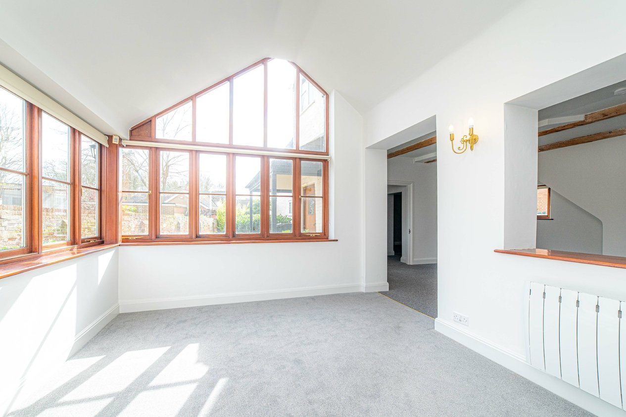 Properties Under Offer in Nargate Street Canterbury