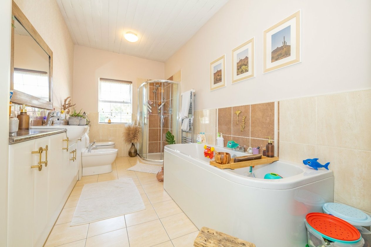Properties For Sale in Nargate Street Littlebourne