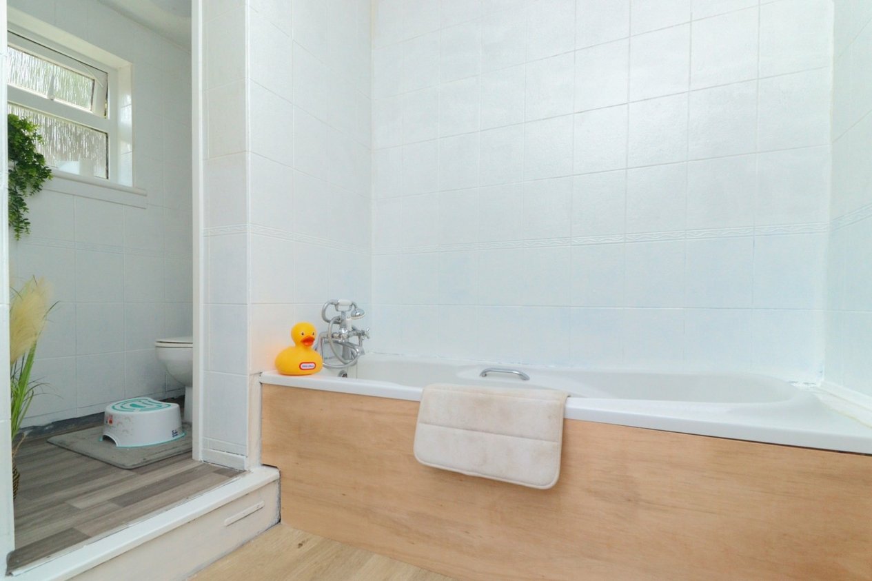 Properties For Sale in Nash Court Gardens Margate