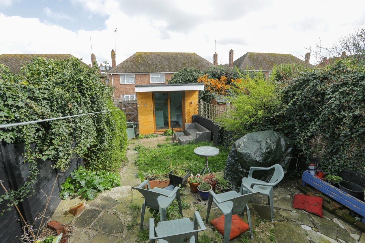 Properties For Sale in Nash Court Gardens  Margate
