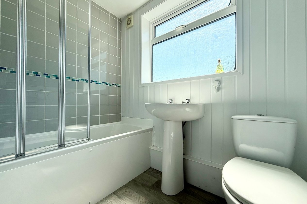 Properties For Sale in Nash Court Gardens 