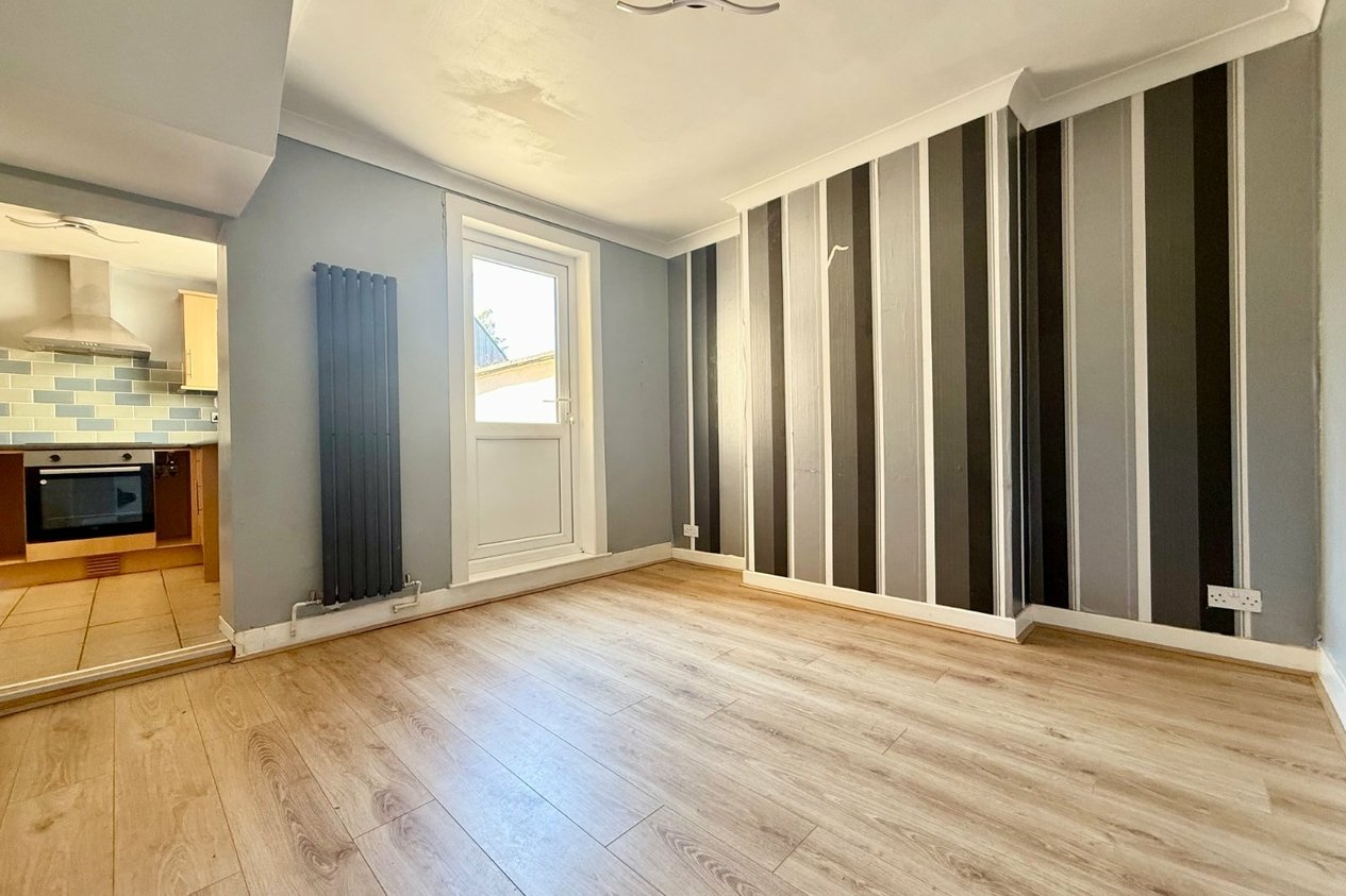 Properties For Sale in Nash Court Gardens 