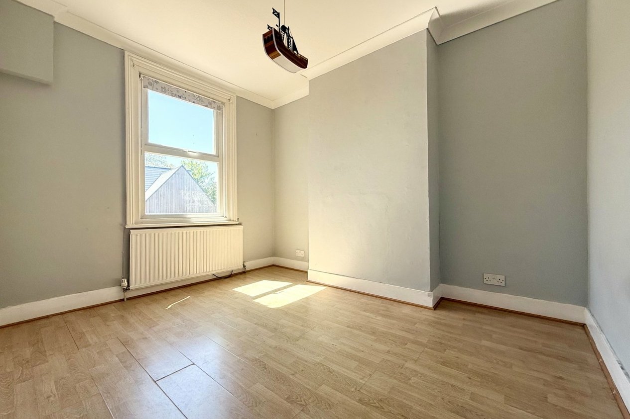 Properties For Sale in Nash Court Gardens 