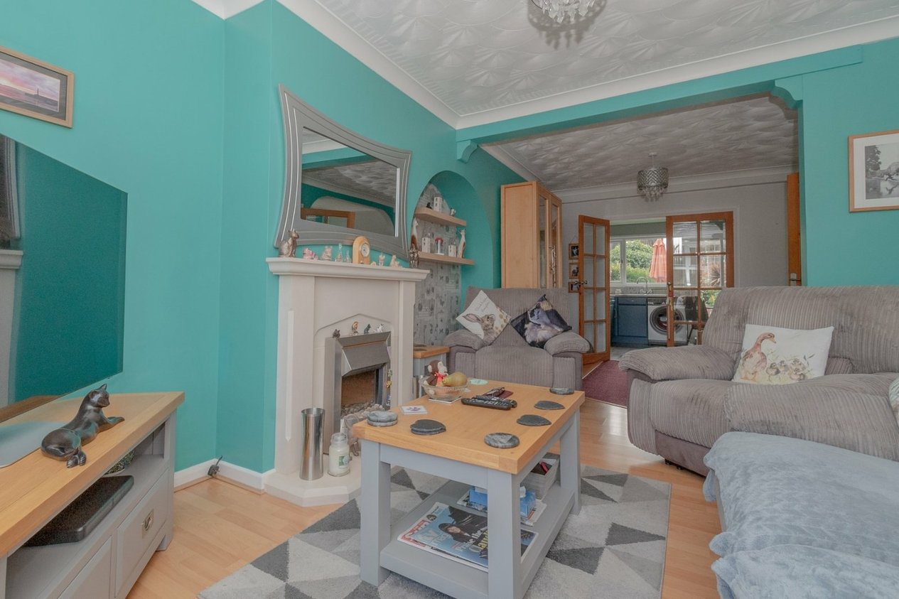 Properties For Sale in Nash Court Gardens 