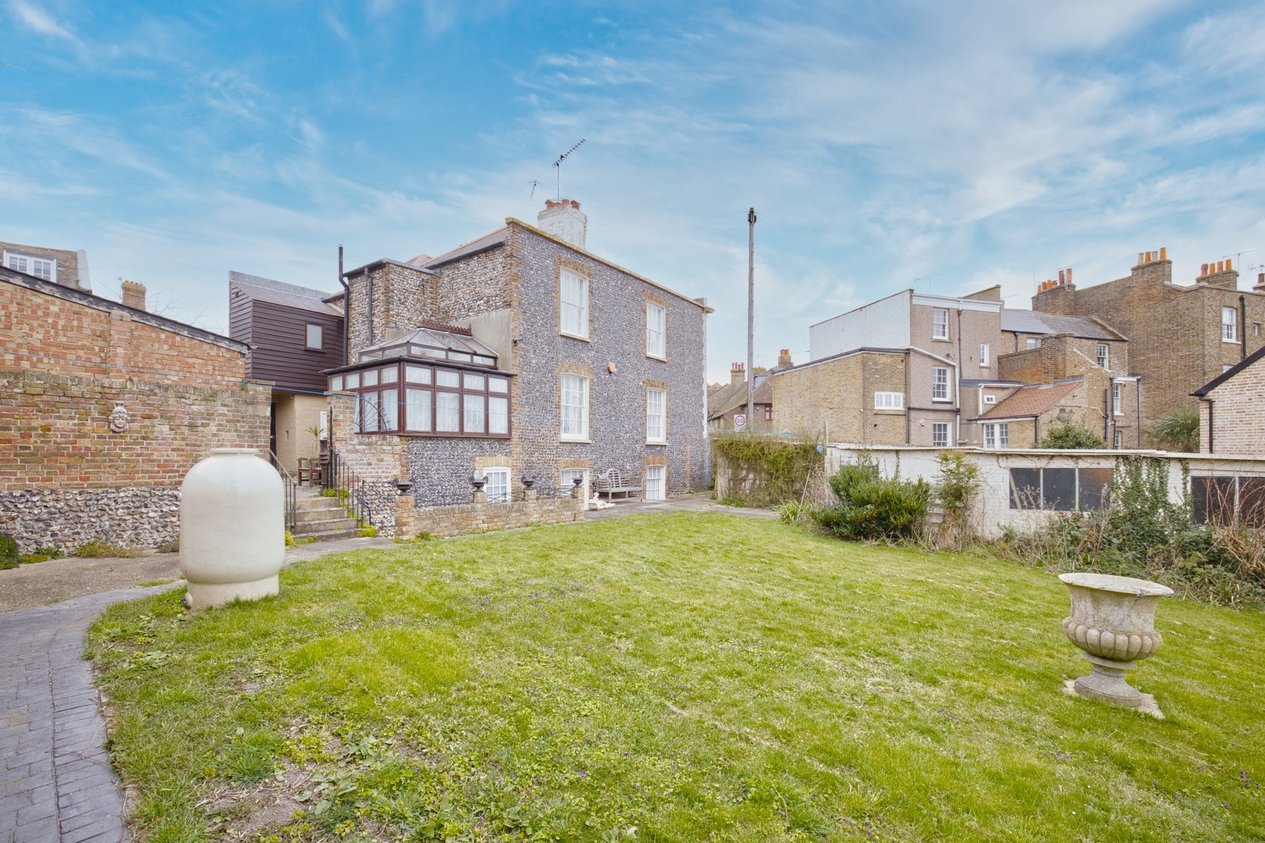 Properties For Sale in Nelson Place Broadstairs