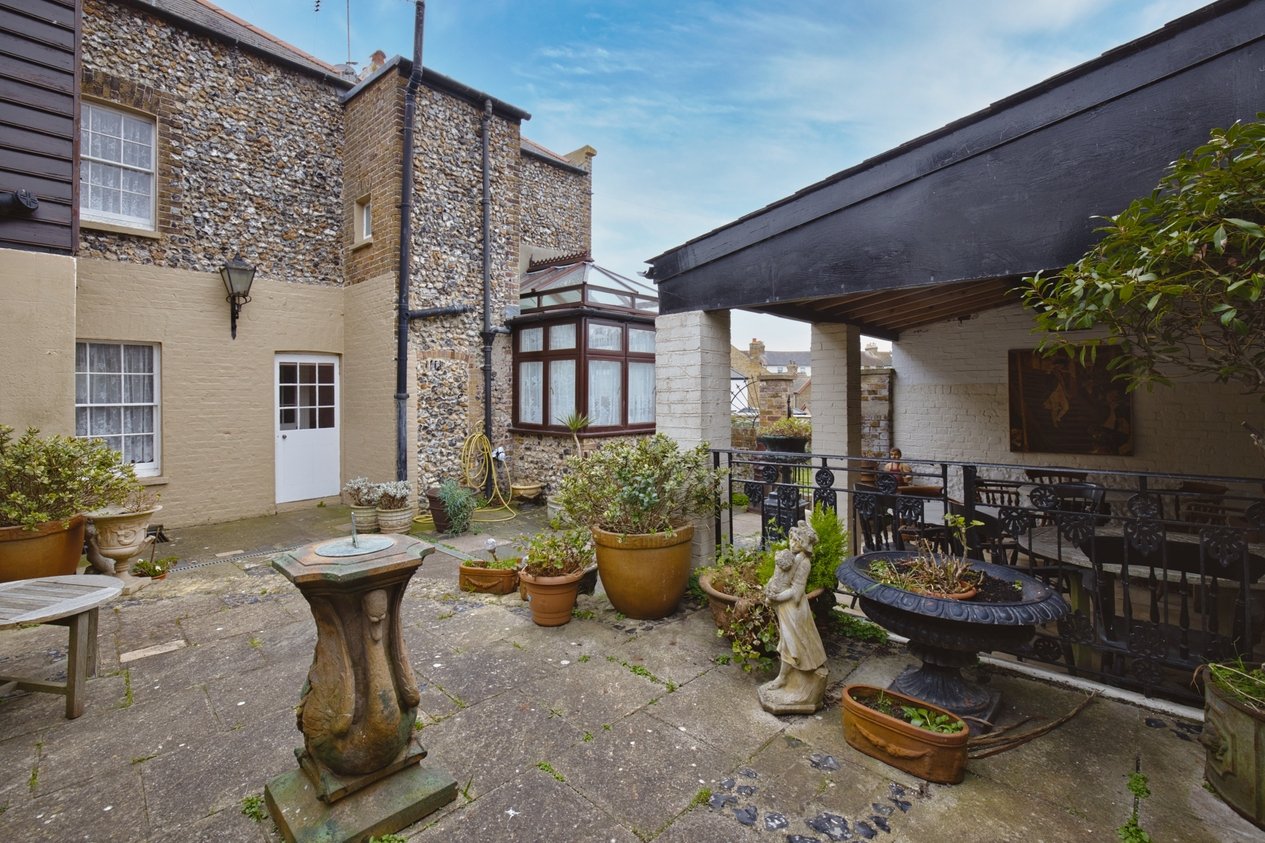 Properties For Sale in Nelson Place Broadstairs