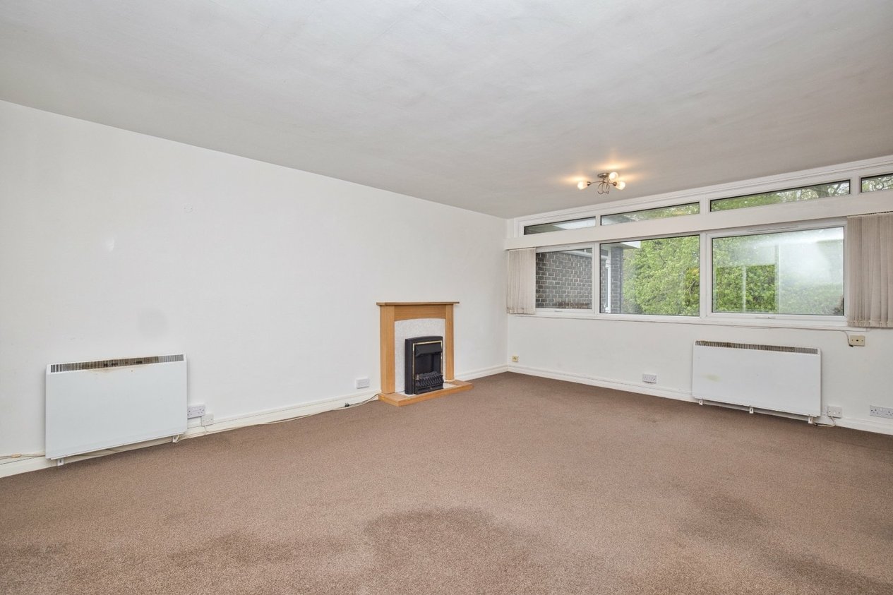 Properties For Sale in New Dover Road Canterbury