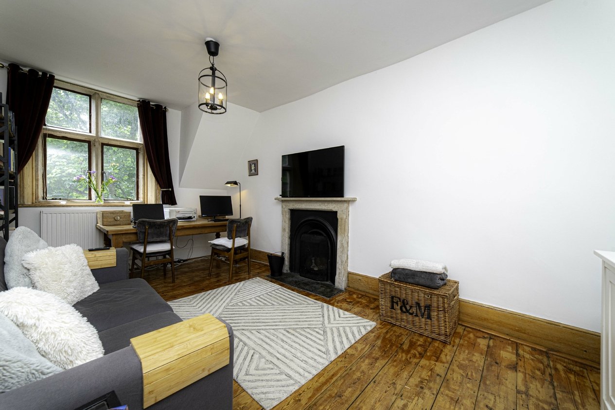 Properties For Sale in New Dover Road Canterbury