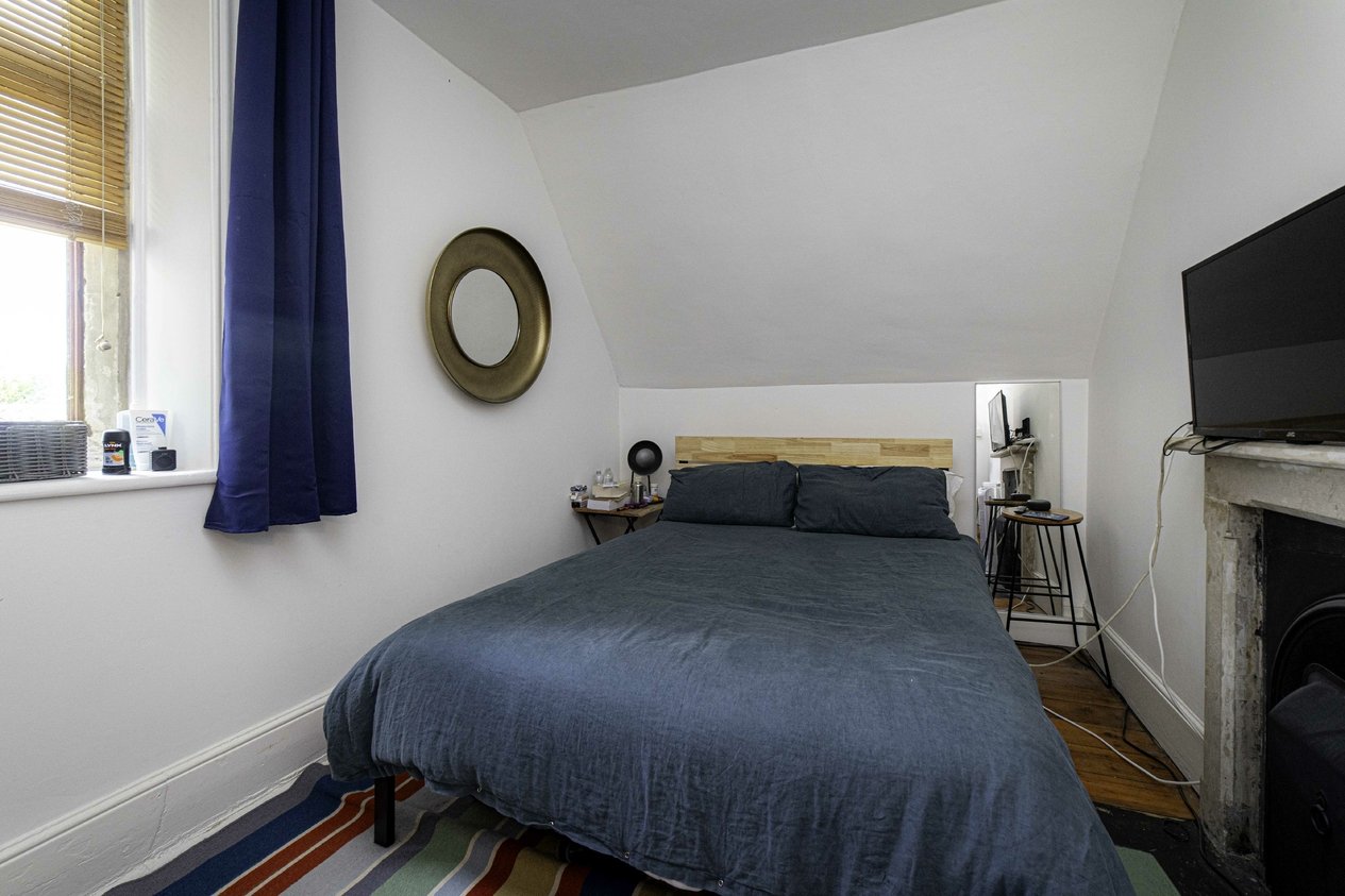 Properties For Sale in New Dover Road Canterbury