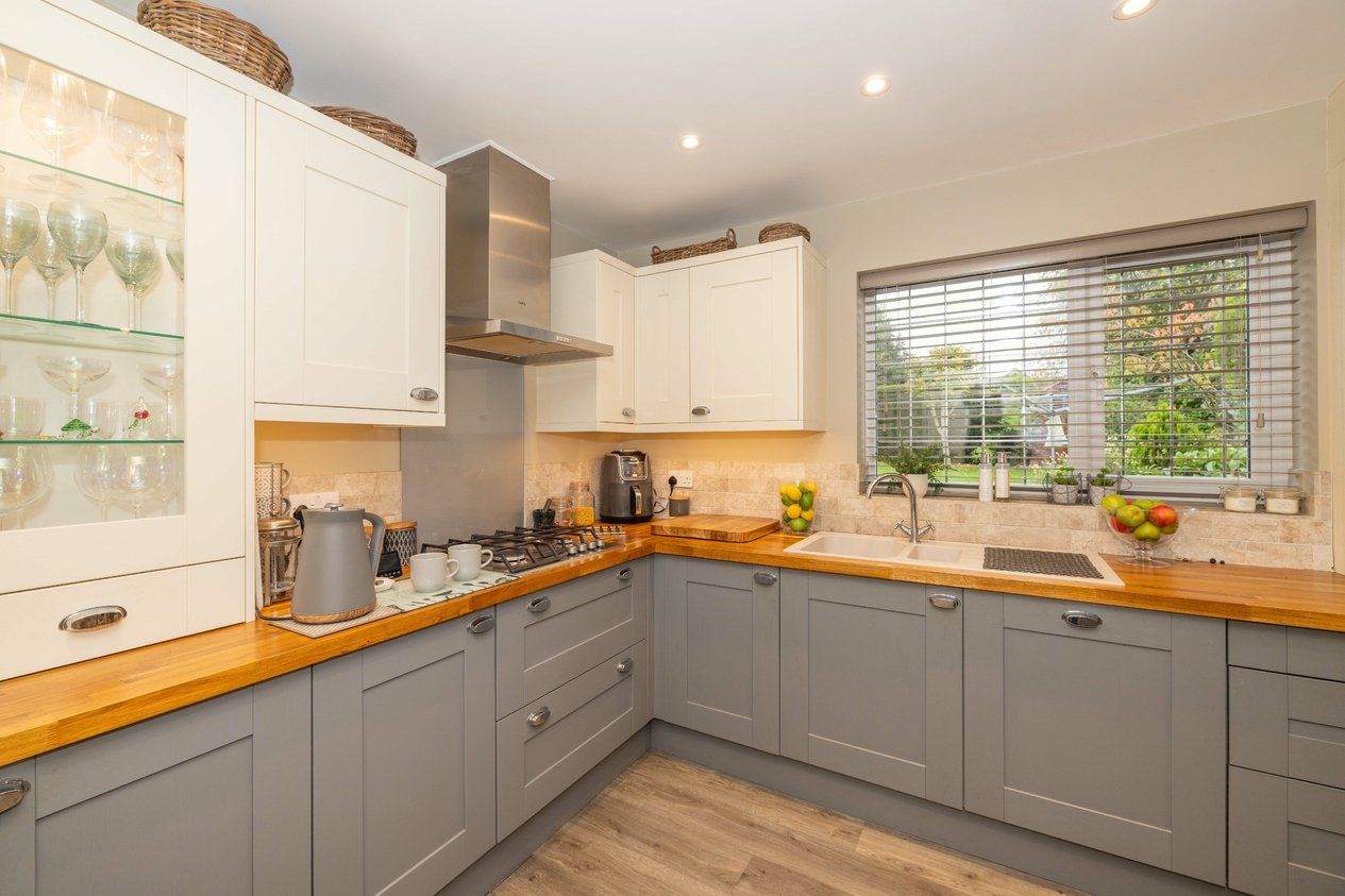 Properties For Sale in New Dover Road Canterbury