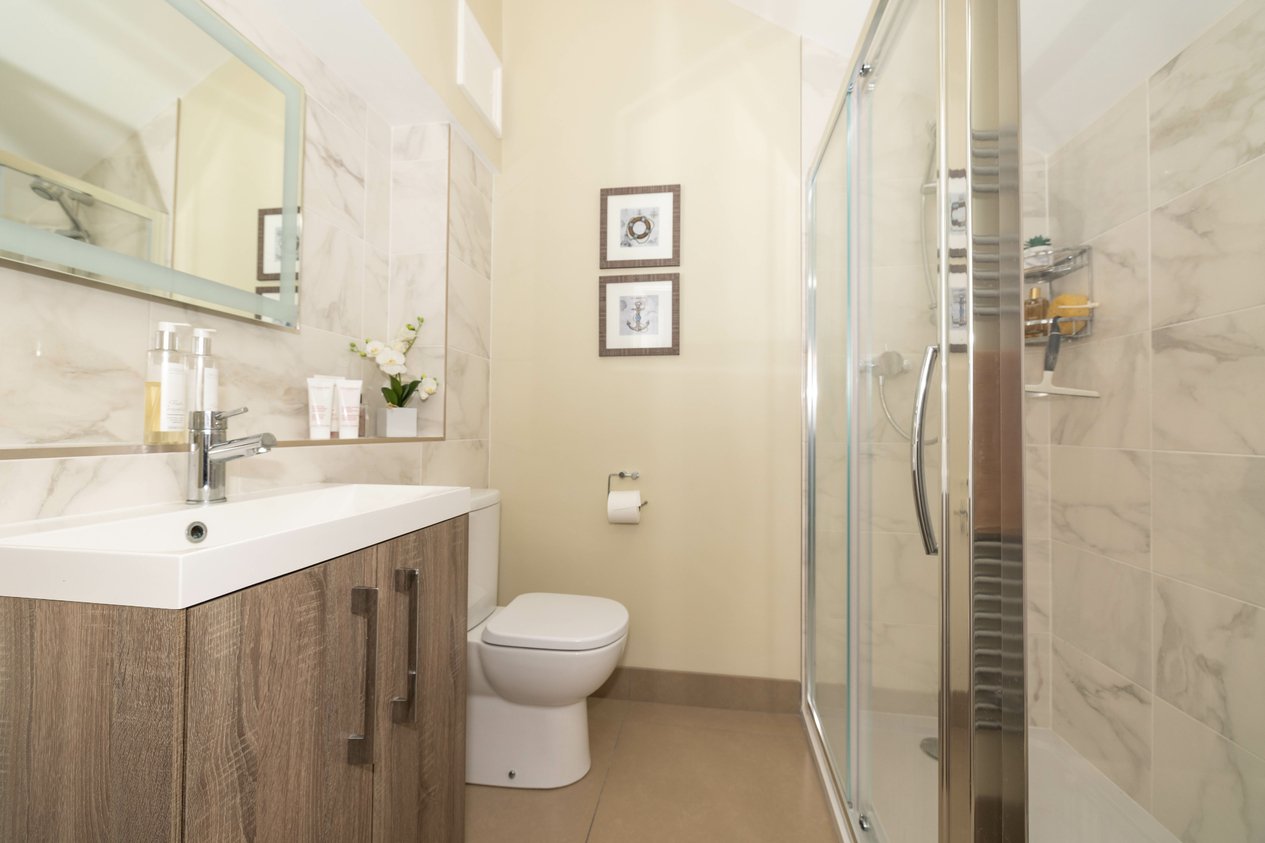 Properties For Sale in New Dover Road Canterbury