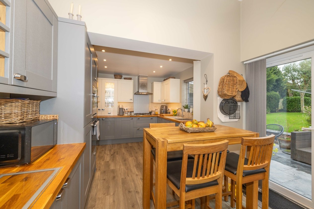 Properties For Sale in New Dover Road Canterbury