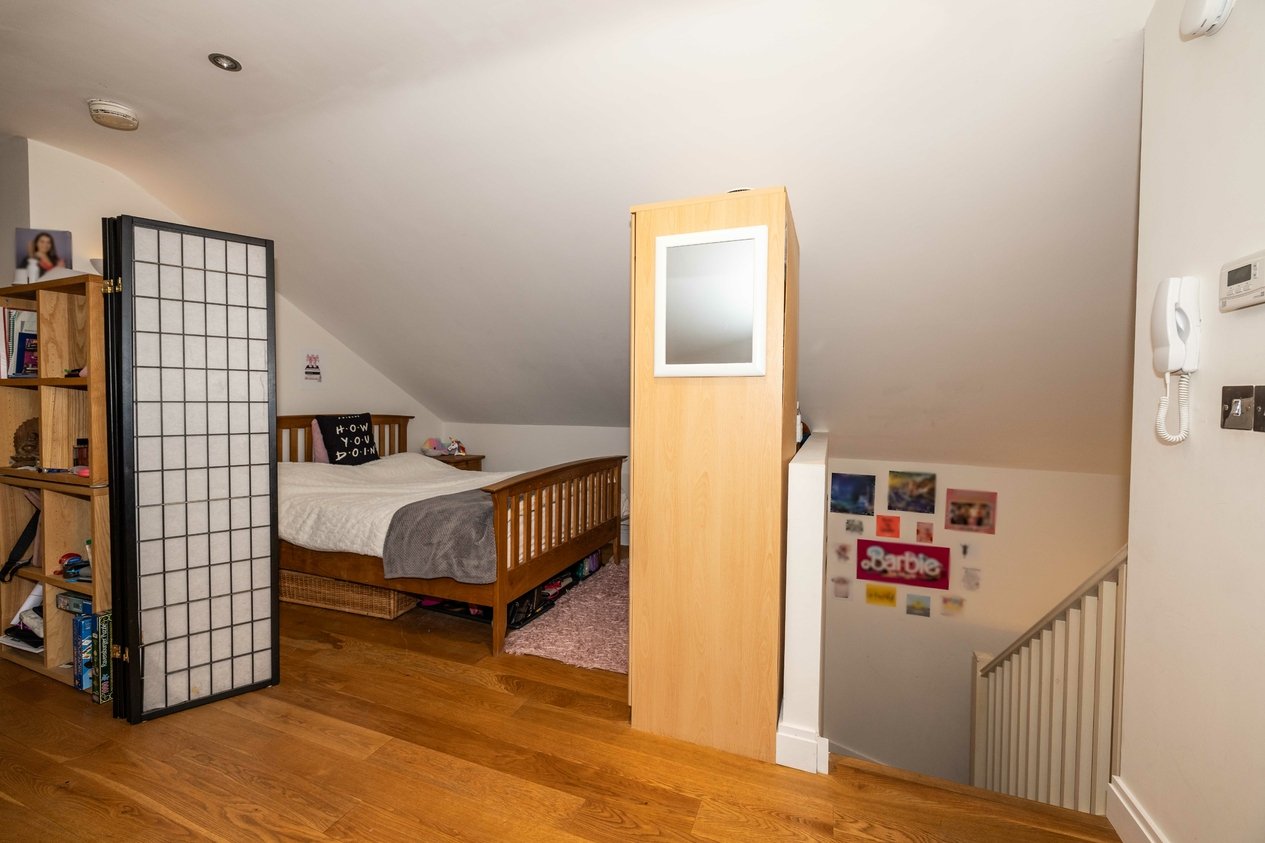 Properties For Sale in New Dover Road Canterbury