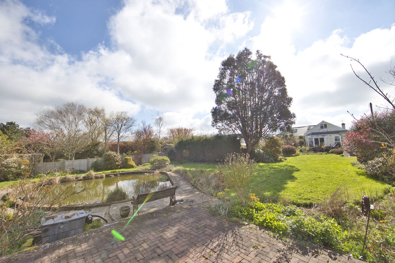 Properties Sold Subject To Contract in New Dover Road  Capel-Le-Ferne