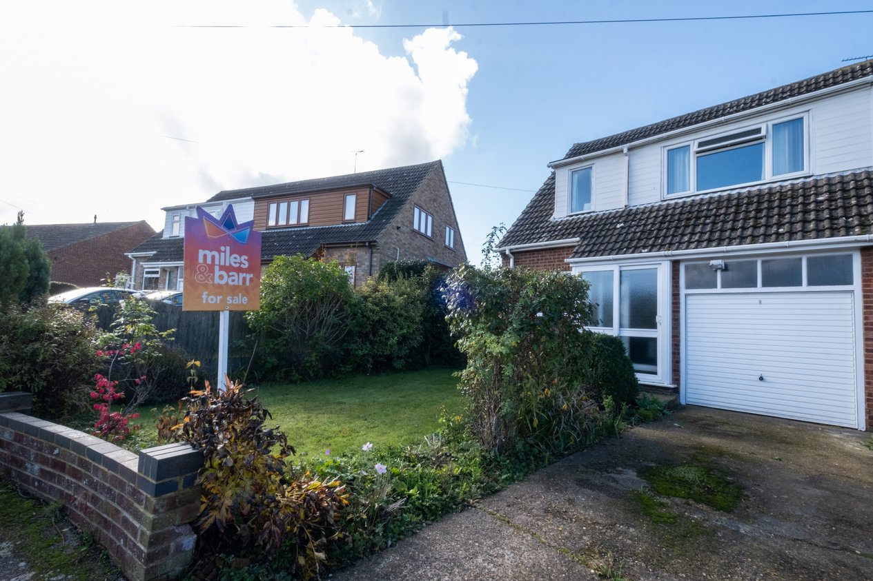 Properties Under Offer in New House Close Canterbury