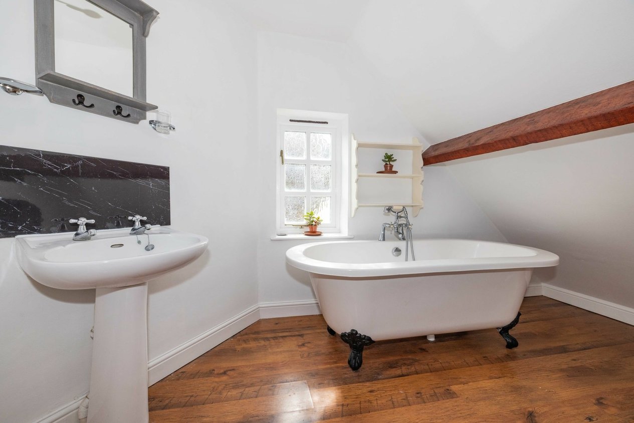 Properties For Sale in New Street  Ash
