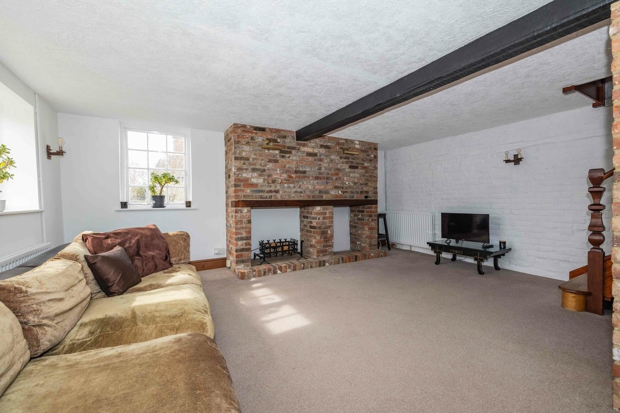 Properties For Sale in New Street Ash