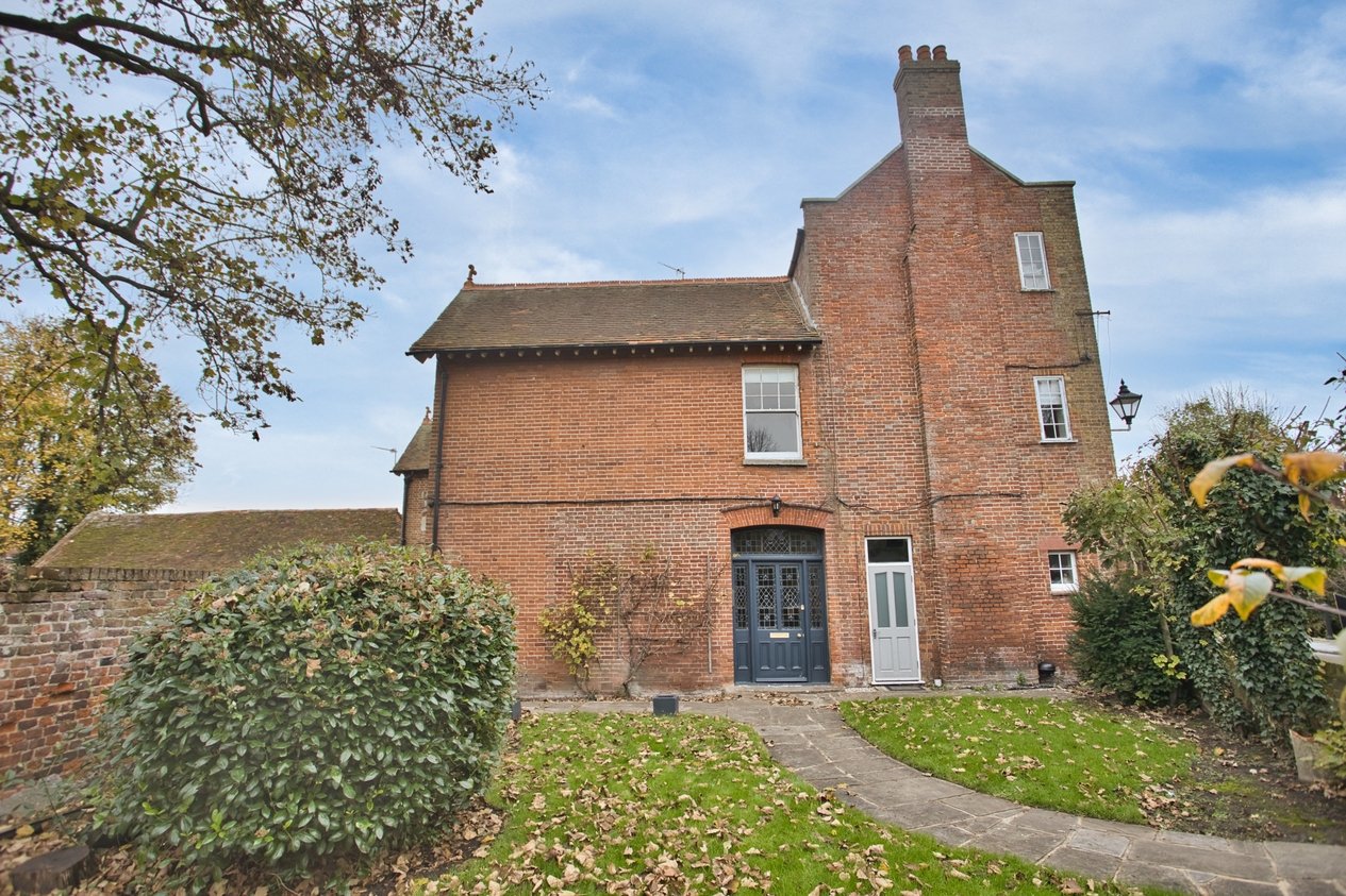 Properties For Sale in New Street Sandwich