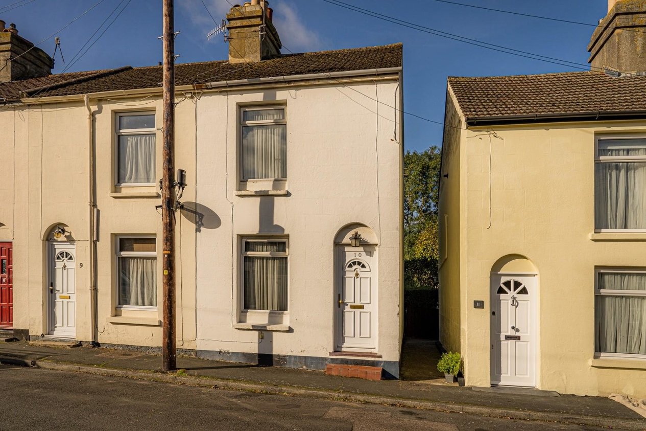 Properties Sold Subject To Contract in Nightingale Road 