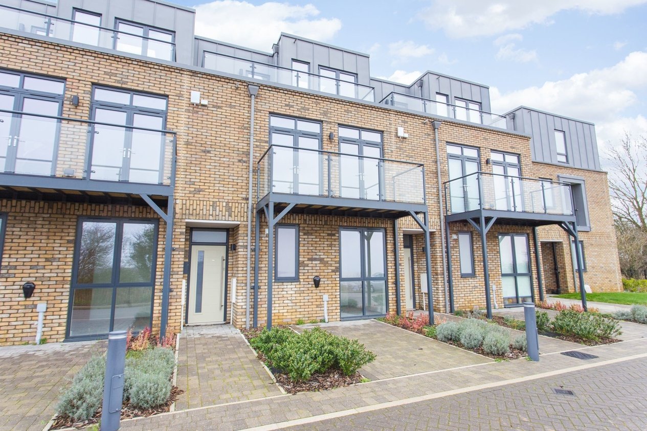 Properties Sold Subject To Contract in 5 Norfolk Towers Way  Guston