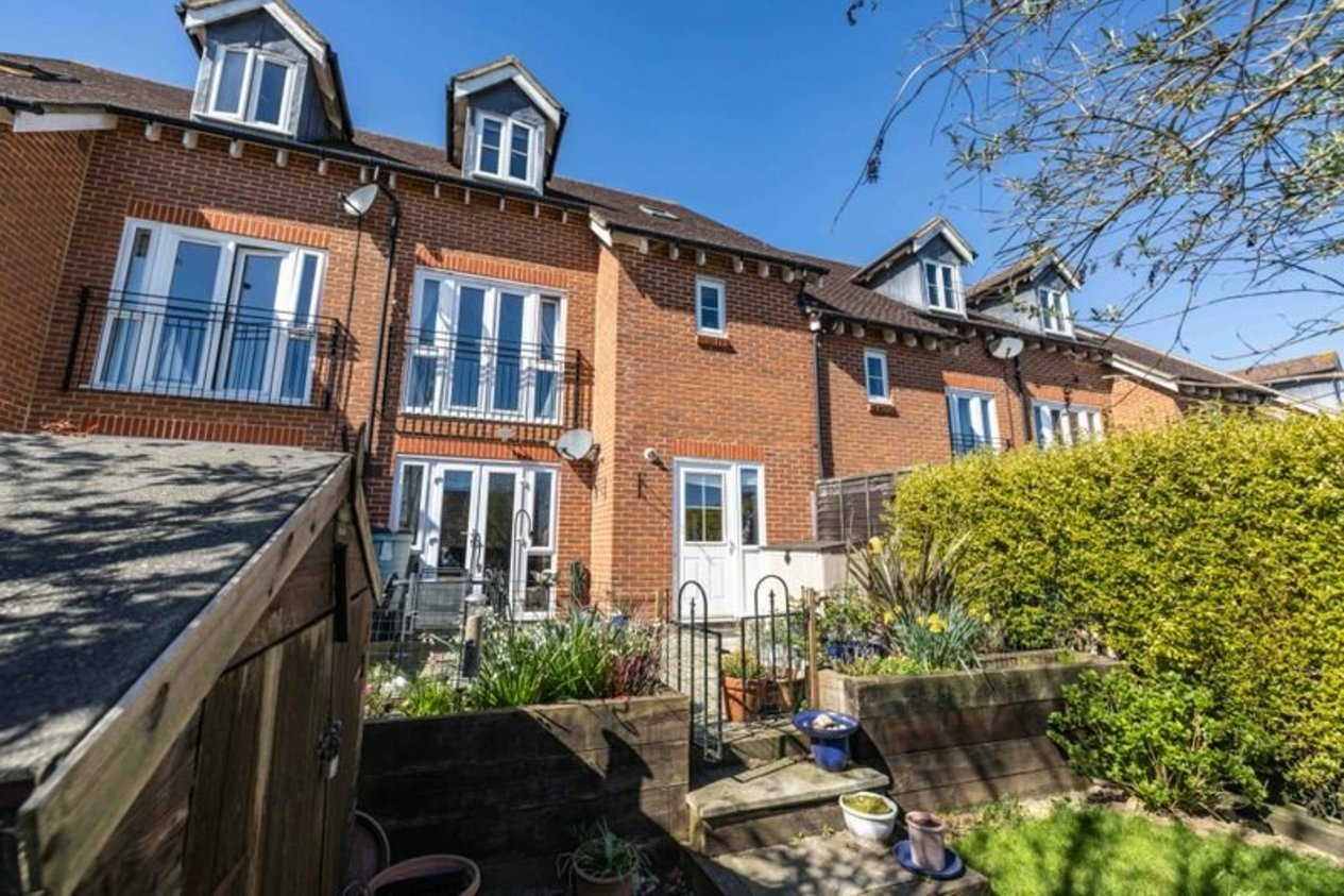 Properties Under Offer in Normandy Way Ashford