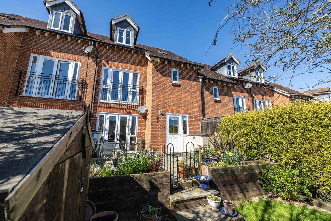 Properties Under Offer in Normandy Way Ashford