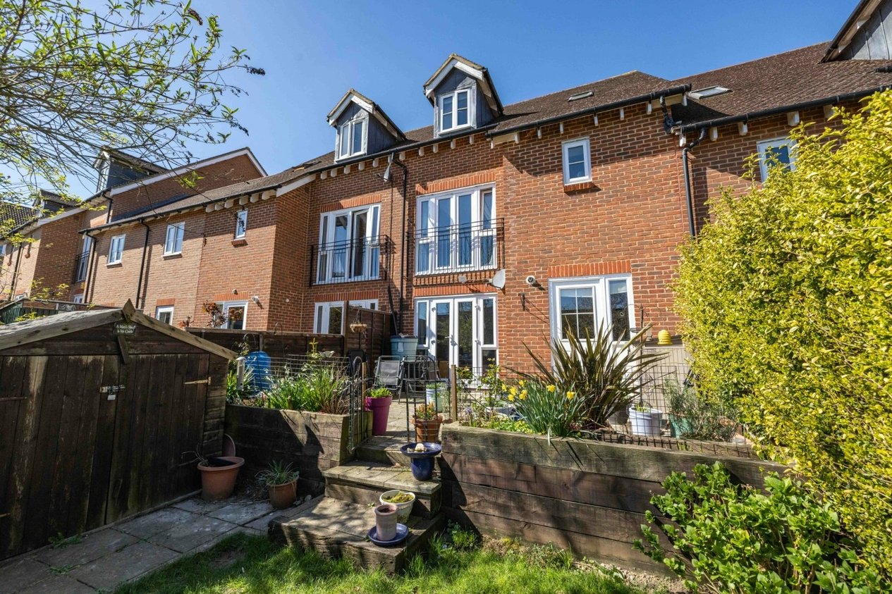 Properties Under Offer in Normandy Way Ashford
