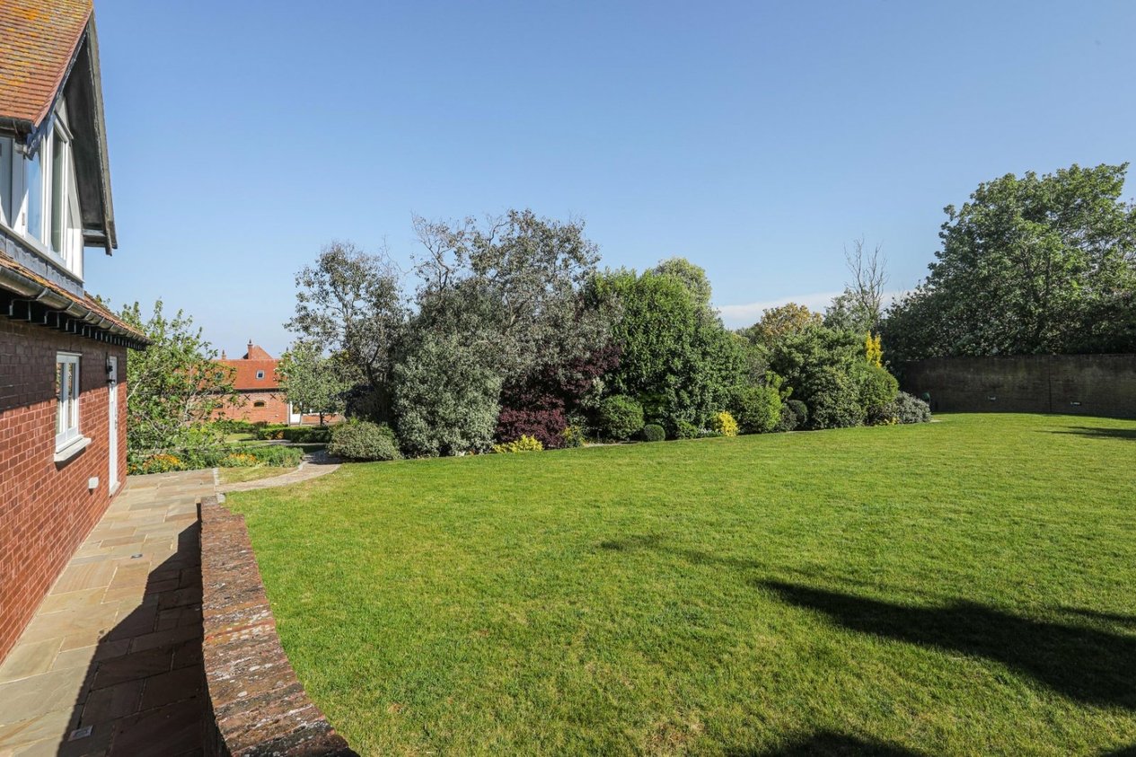 Properties For Sale in North Foreland Avenue Broadstairs