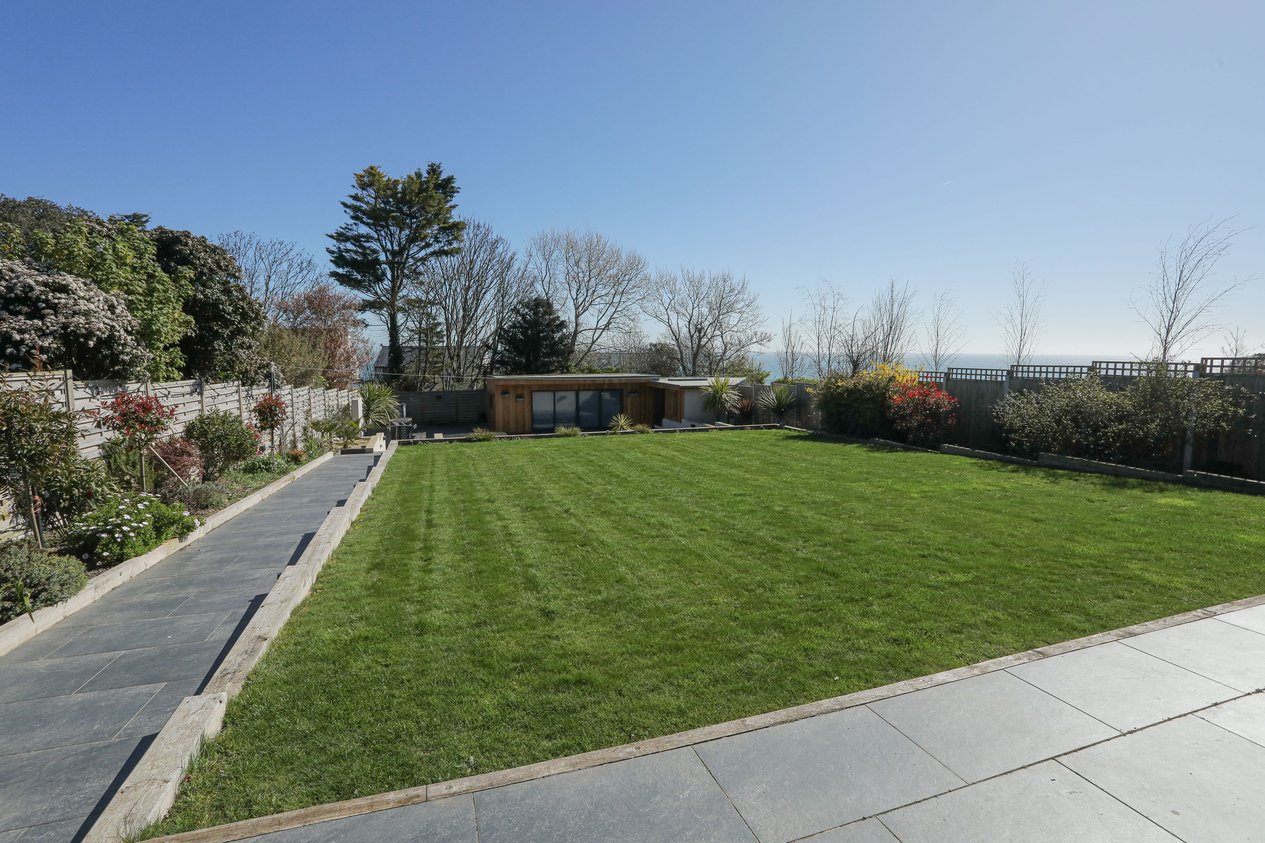 Properties Under Offer in North Foreland Avenue Broadstairs