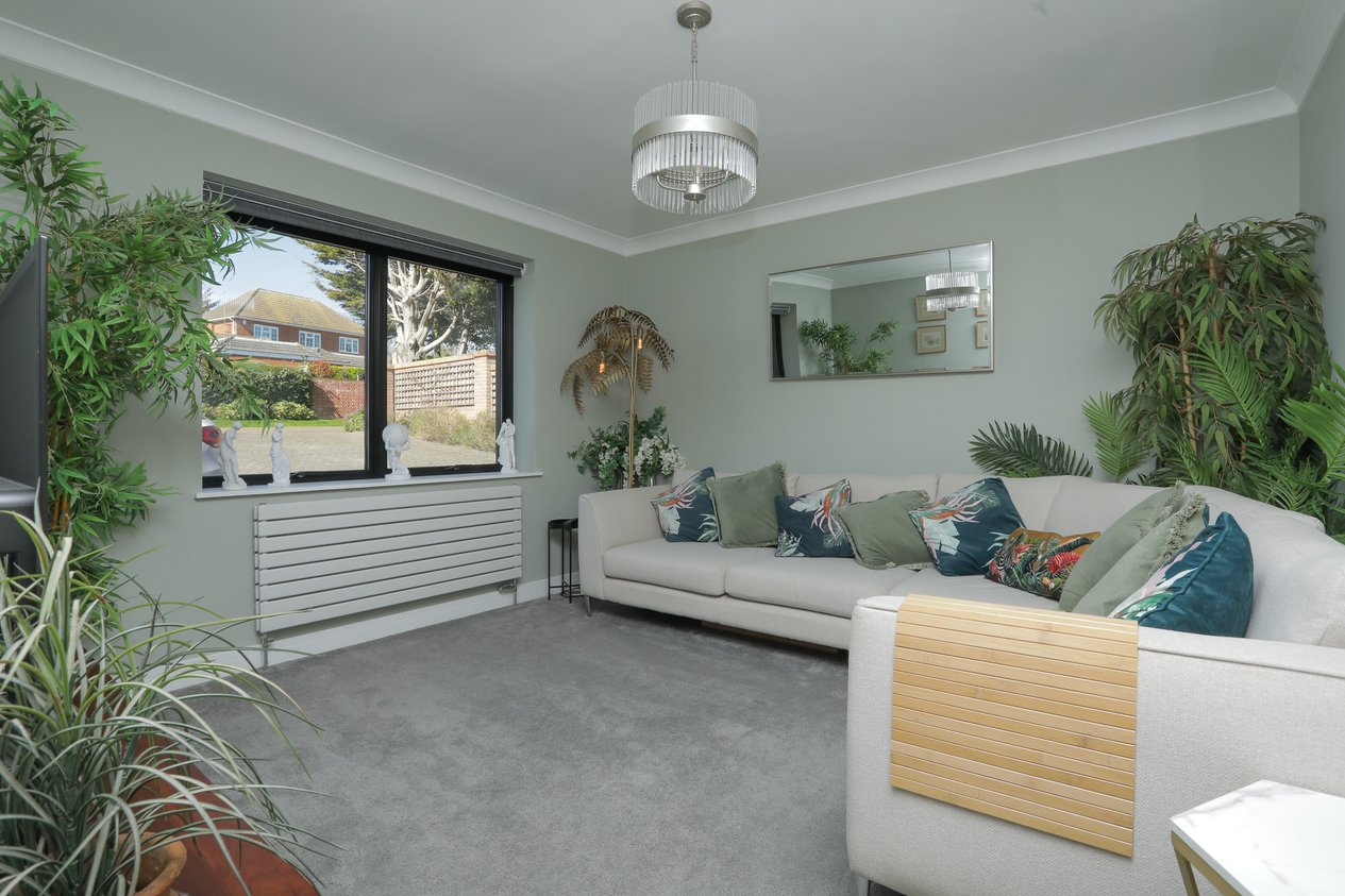 Properties Under Offer in North Foreland Avenue Broadstairs