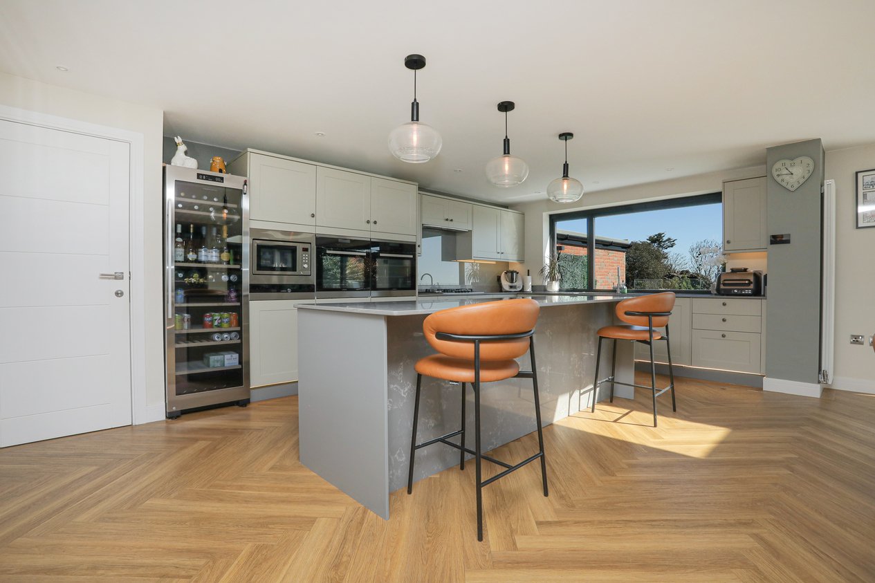 Properties Under Offer in North Foreland Avenue Broadstairs