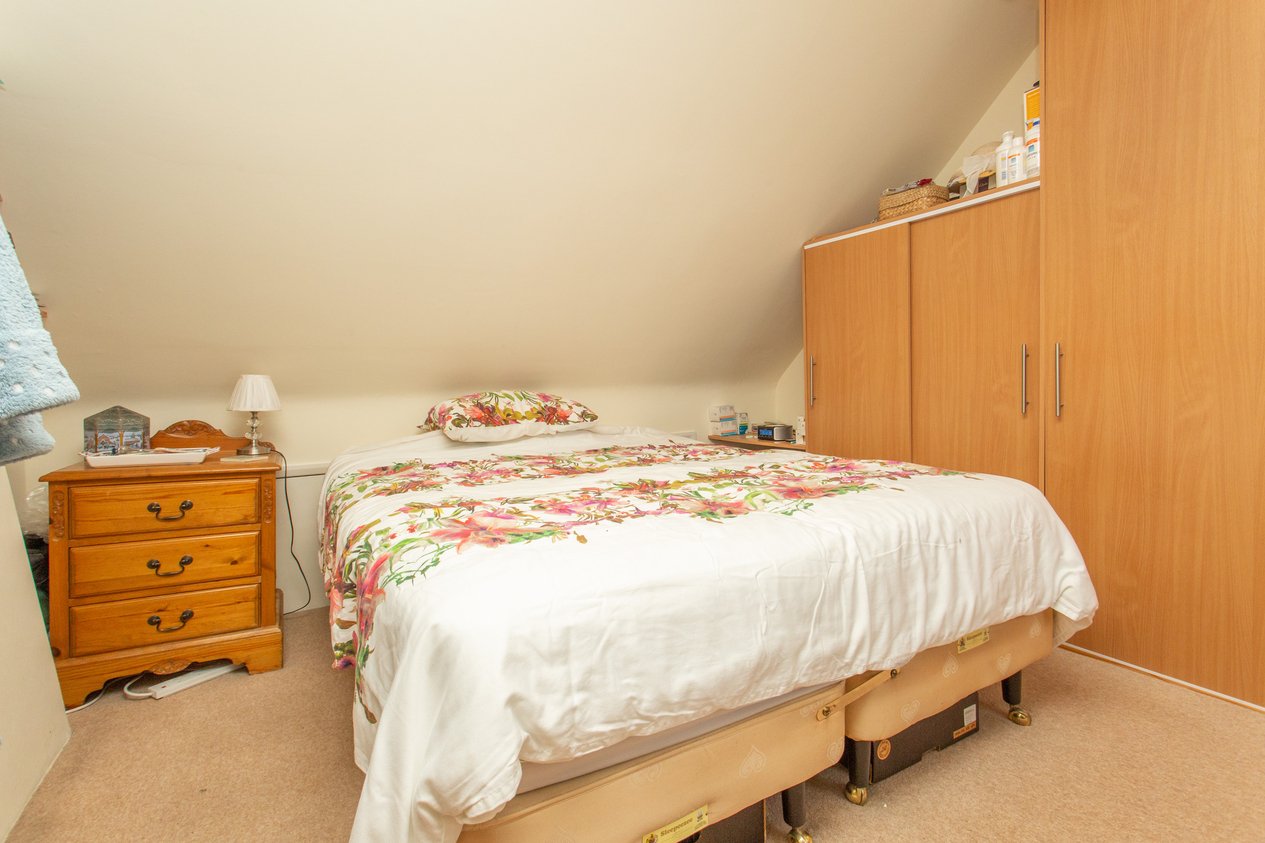 Properties Under Offer in North Lane Canterbury