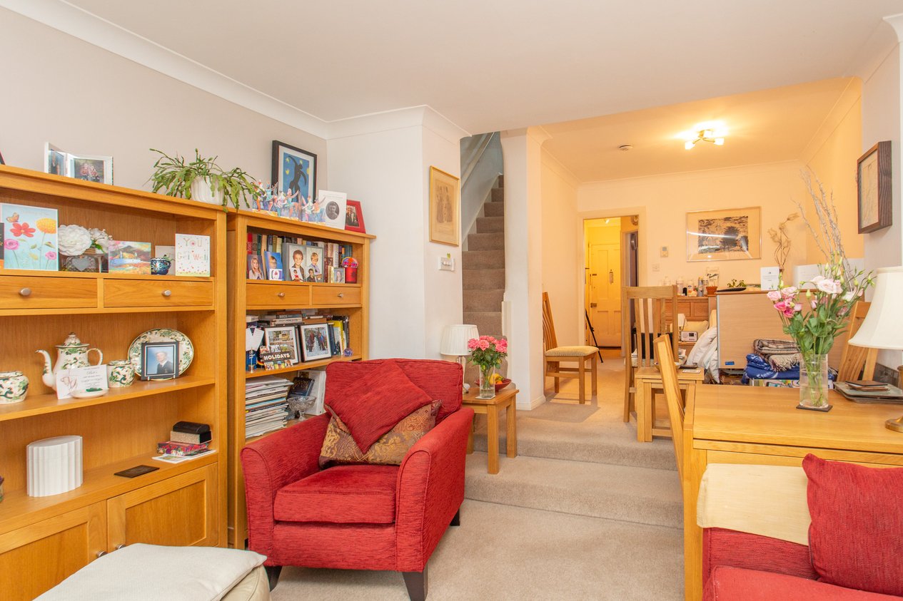 Properties Under Offer in North Lane Canterbury