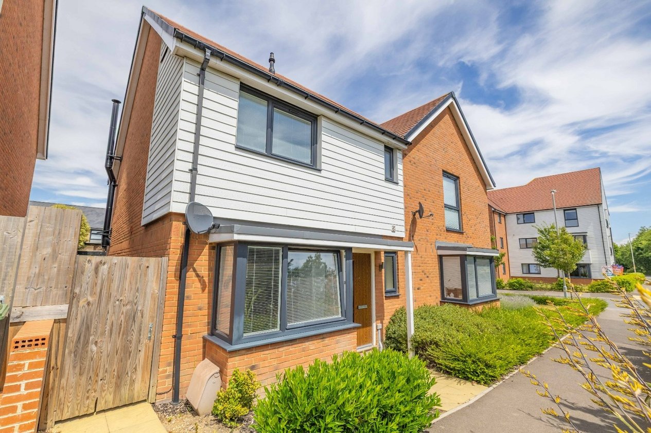 Properties For Sale in Nova Avenue Faversham