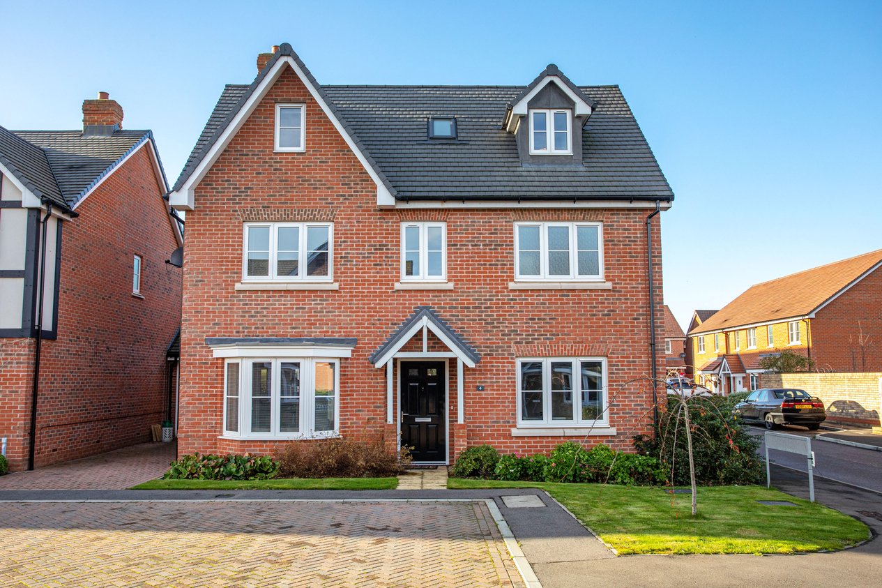 Properties For Sale in Nursery Gardens Faversham