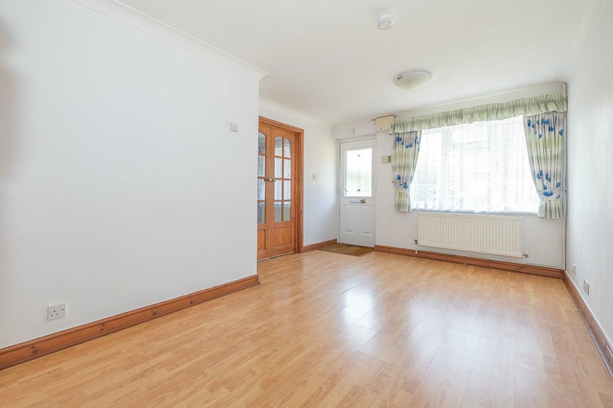 Properties For Sale in Nutley Close Ashford
