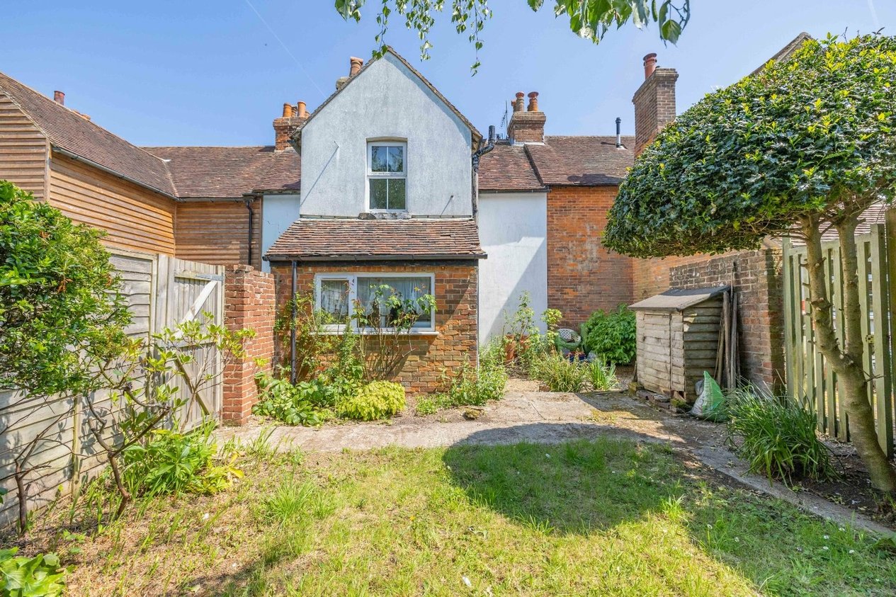 Properties For Sale in Oak Cottages Barrow Hill