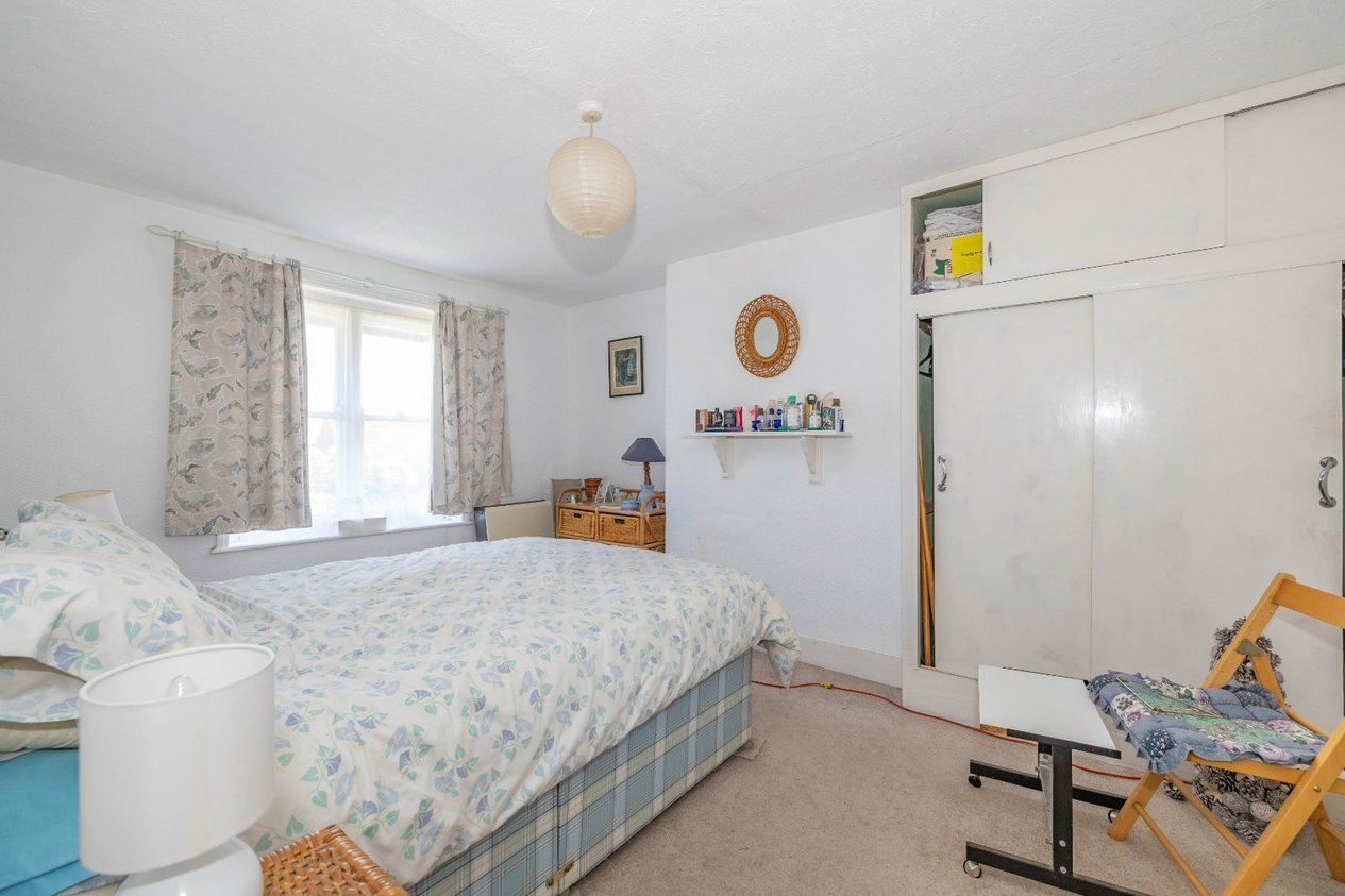 Properties For Sale in Oak Cottages Barrow Hill