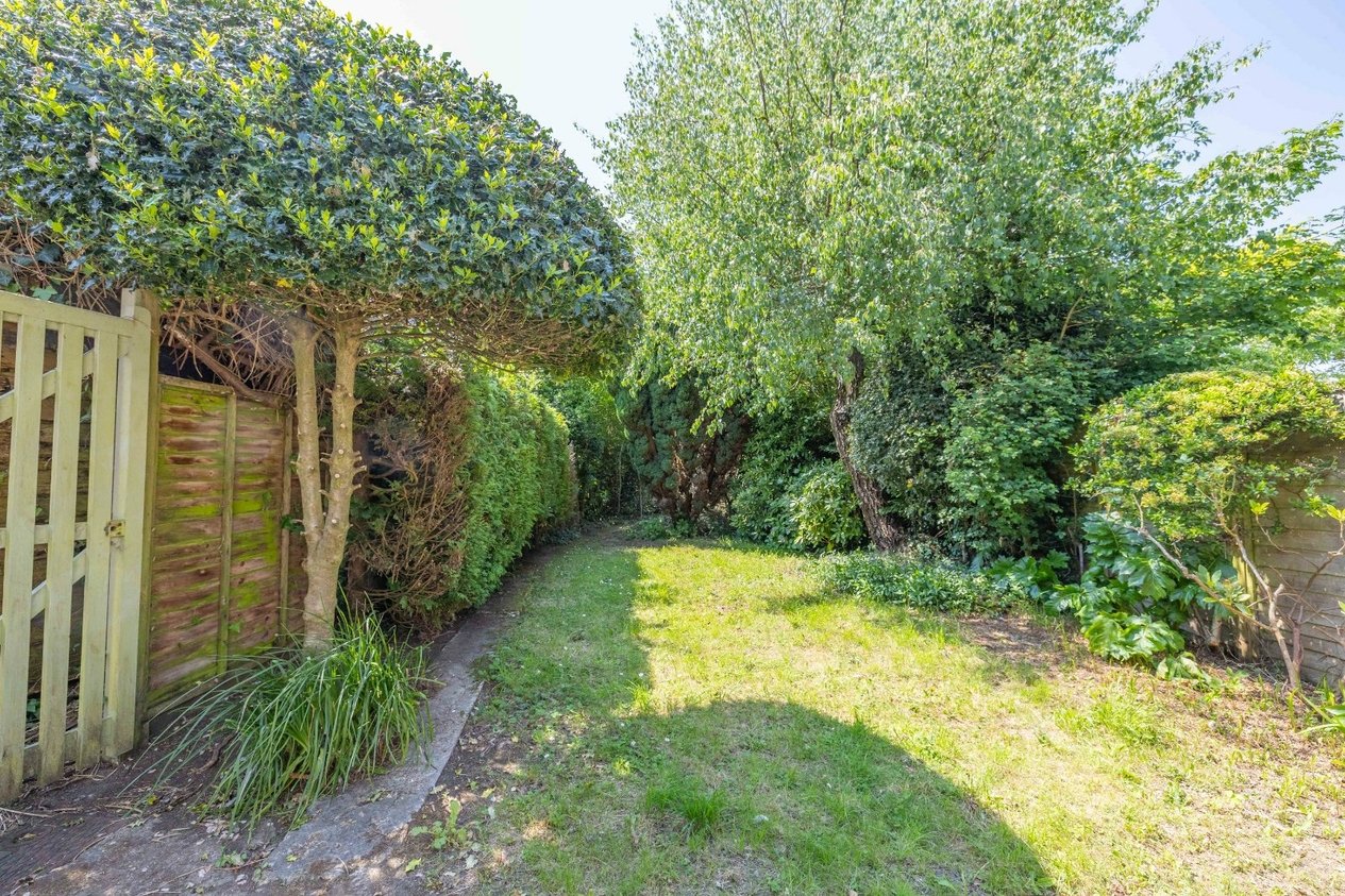 Properties For Sale in Oak Cottages Barrow Hill