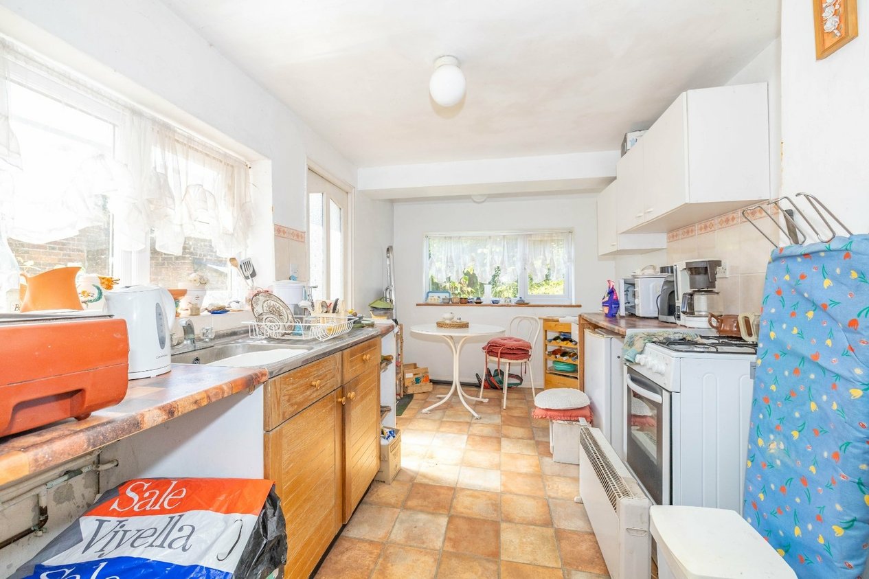 Properties For Sale in Oak Cottages Barrow Hill