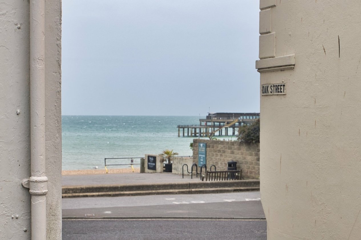 Properties For Sale in Oak Street Deal