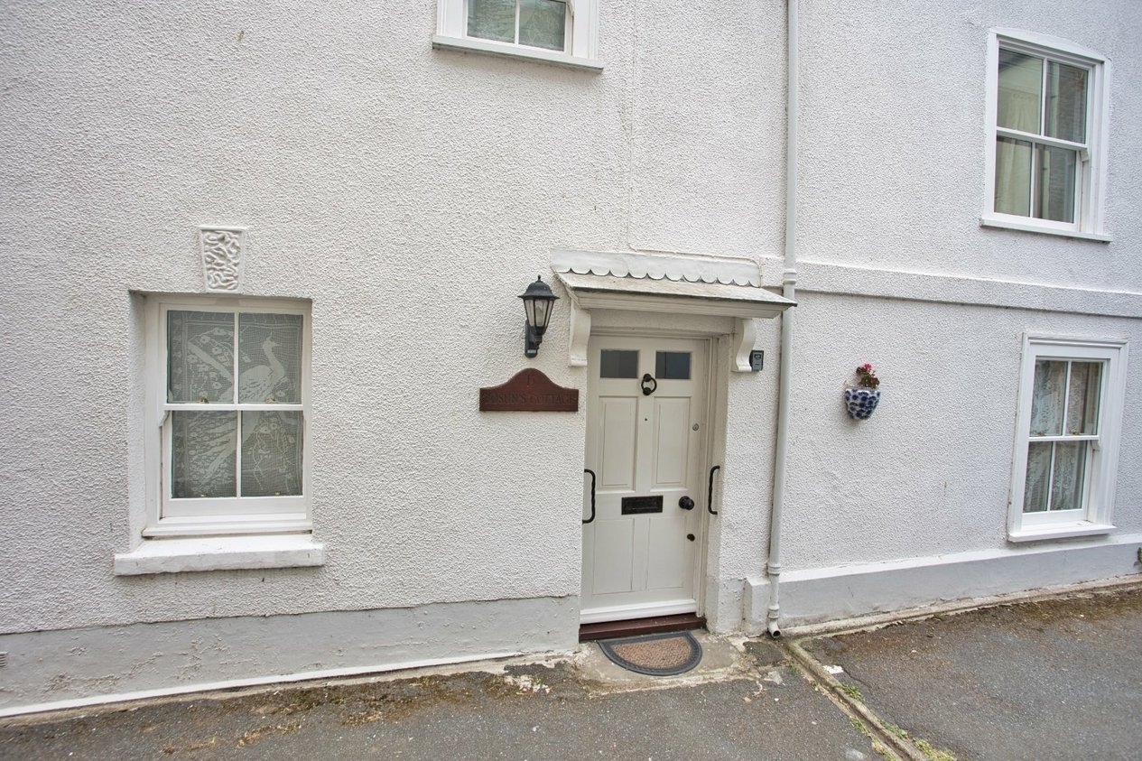 Properties For Sale in Oak Street Deal