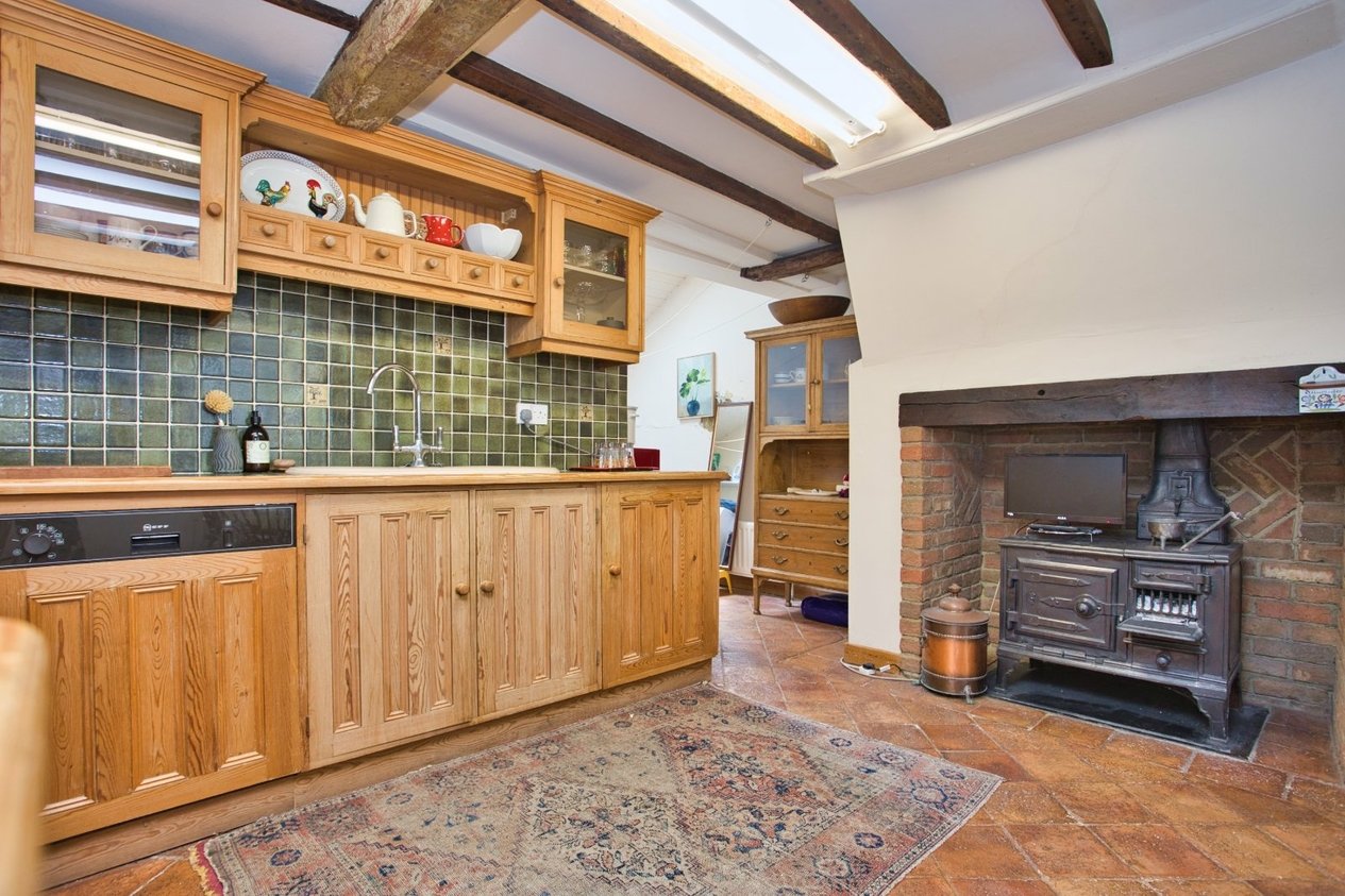 Properties For Sale in Oak Street Deal