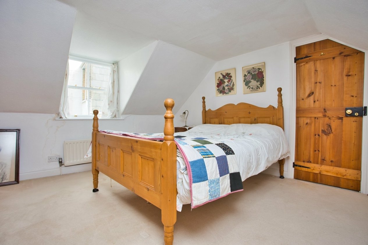 Properties For Sale in Oak Street Deal