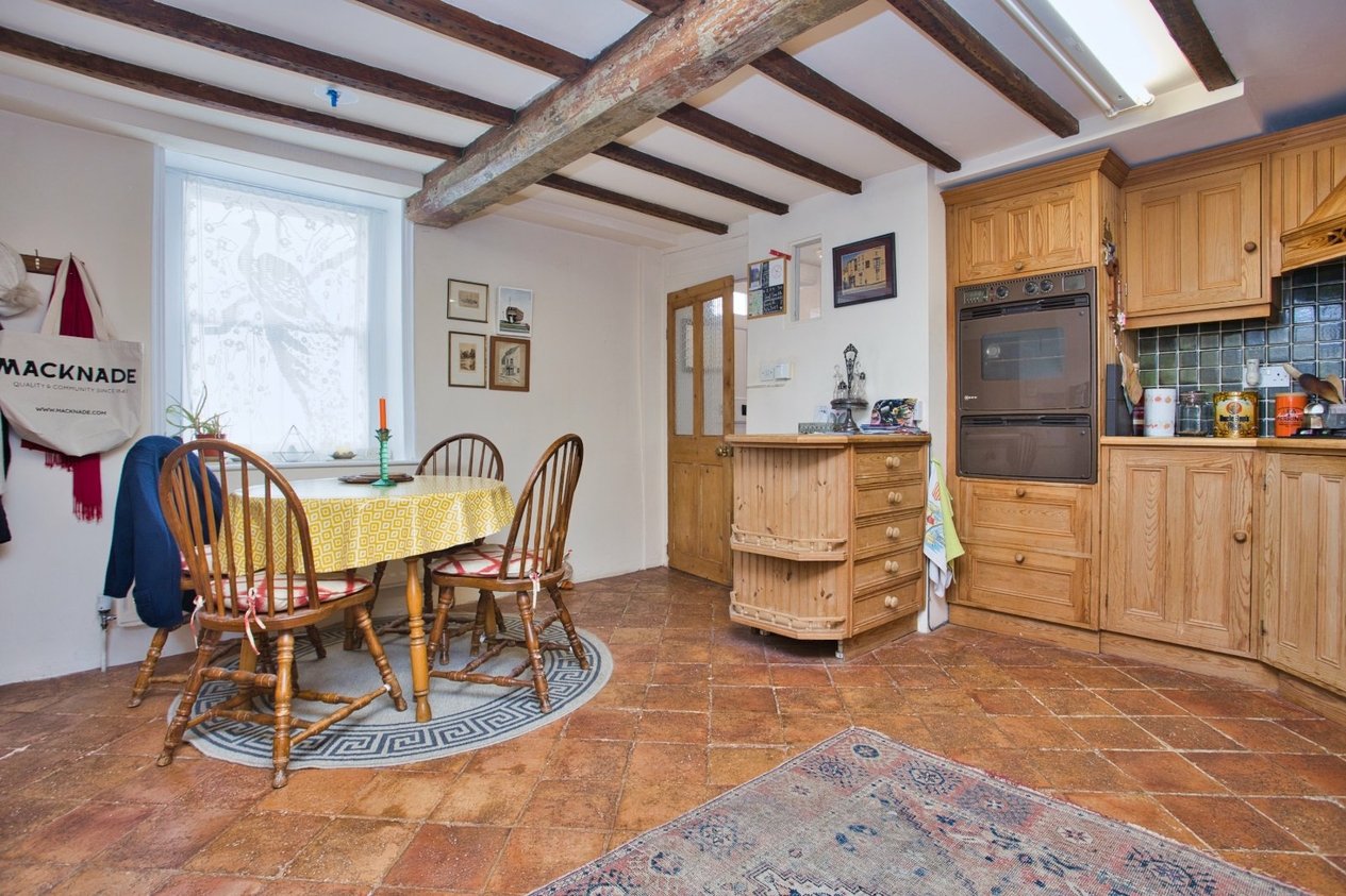 Properties For Sale in Oak Street Deal