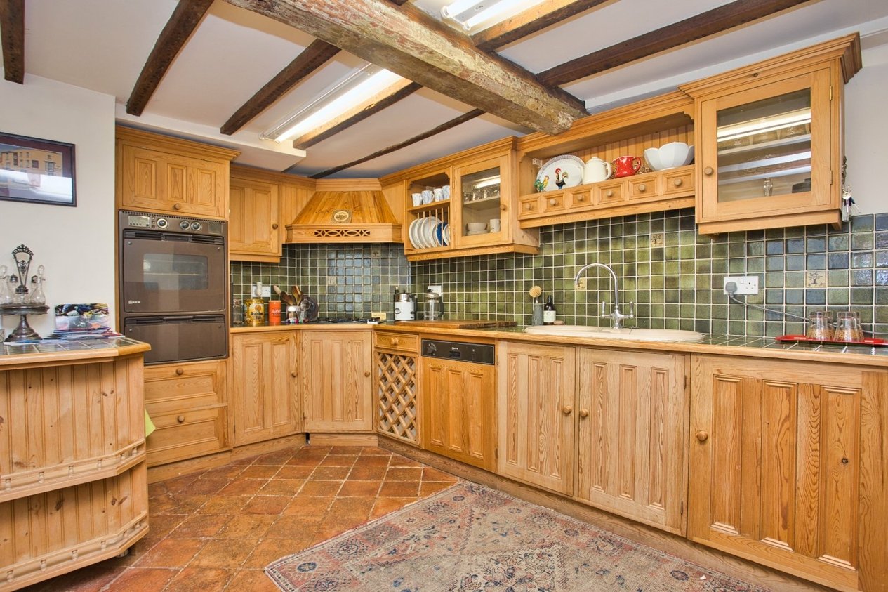 Properties For Sale in Oak Street Deal