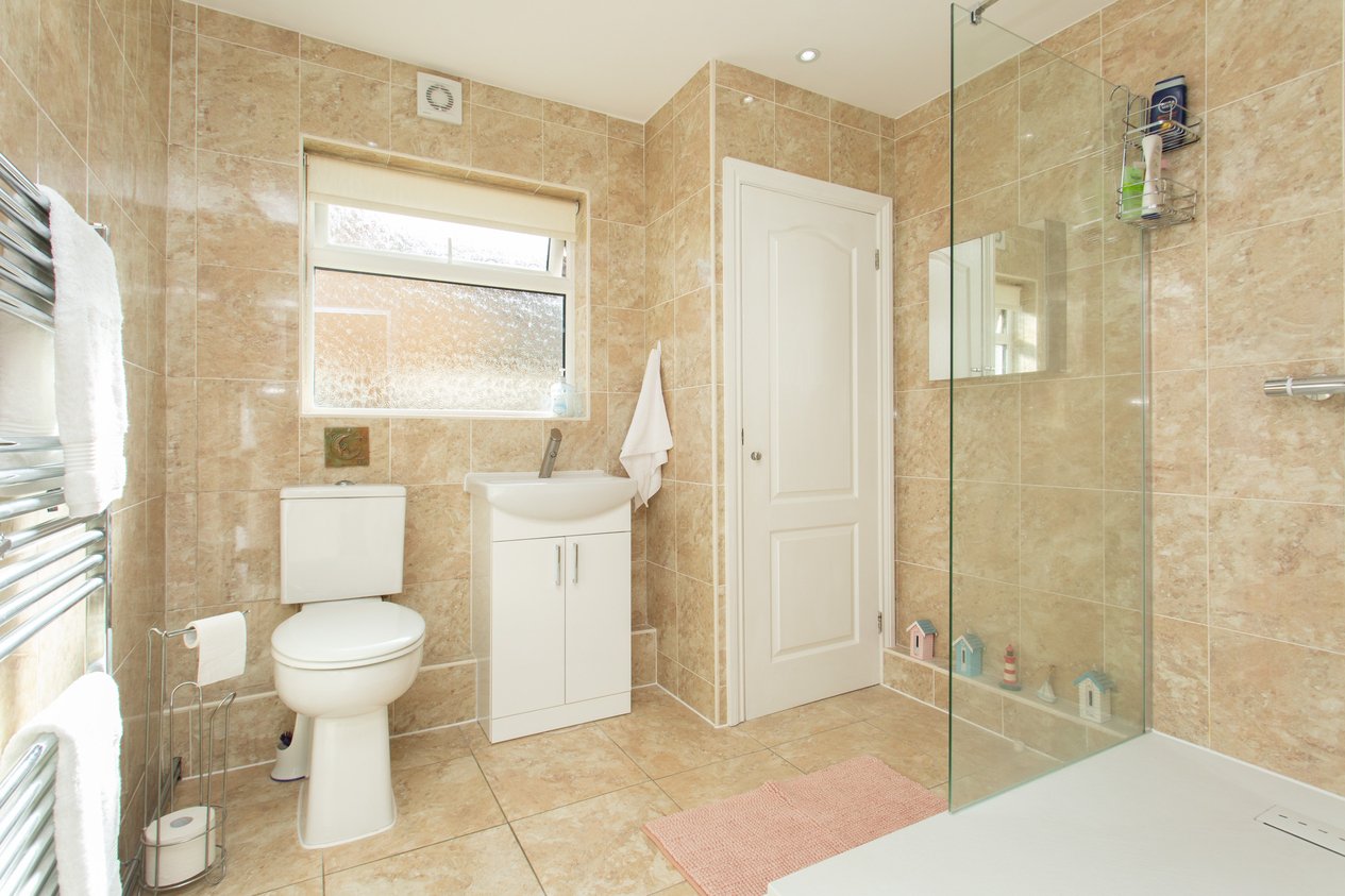 Properties Under Offer in Oakdale Road Herne Bay