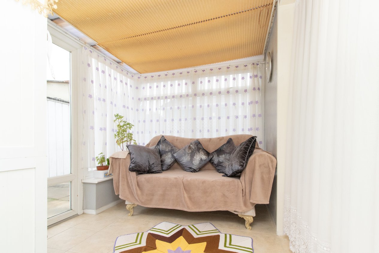 Properties For Sale in Oakdale Road Herne Bay