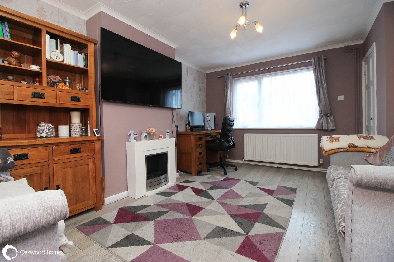 Properties For Sale in Oakfield Court 