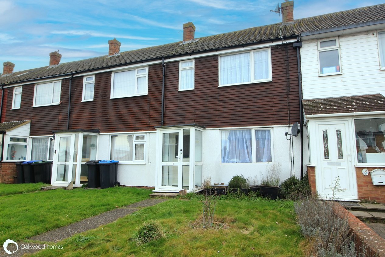 Properties For Sale in Oakfield Court 